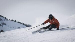 Jen 90 minut od Prahy leží zapomenutý skiareál: Sjezdovky, které trumfnou i Krkonoše