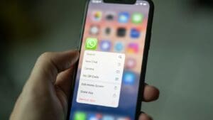 Tento vzkaz na WhatsAppu nikdy neotvírejte. Stačí kliknutí a šmejdi ovládnou váš telefon včetně bankovnictví