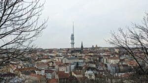 Česko má unikát. Na tuto ohyzdnou stavbu se jezdí dívat cizinci z celého světa
