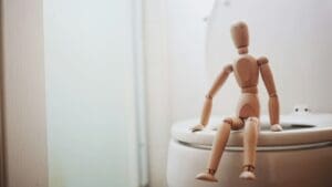 Japonské ženy sedávají na záchodě obráceně. Je to praktičtější a nesrovnatelně zdravější